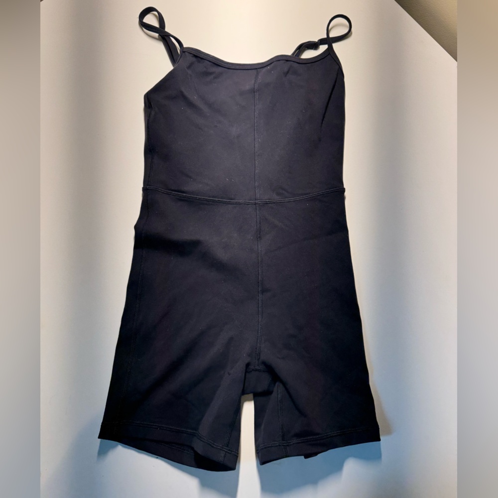 Aritzia Wilfred free romper 3” size xs in black